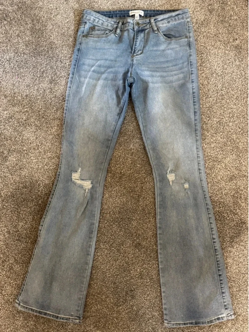 Women’s jeans Kendall & Kylie light wash flare size 5/6